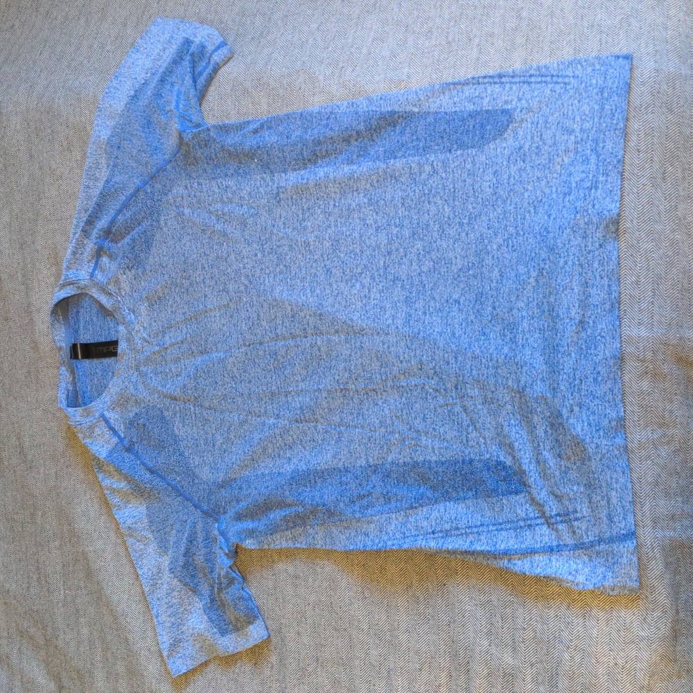Men's MPG workout shirt size medium